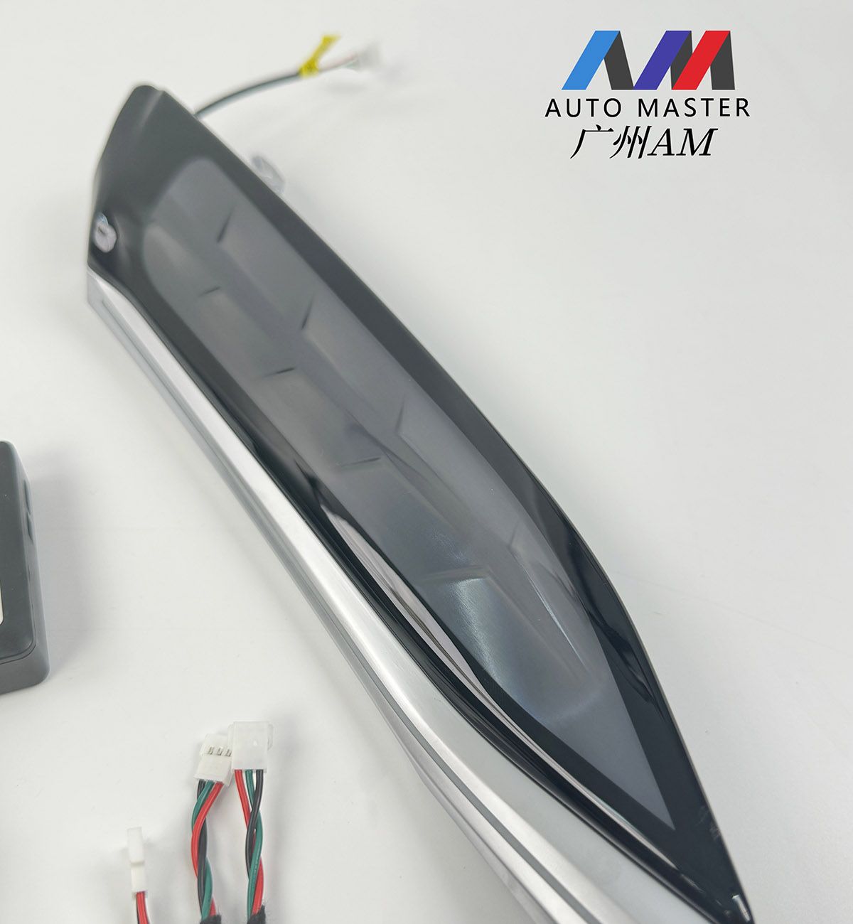 3 Series Crystal Saddle Light缩略图3